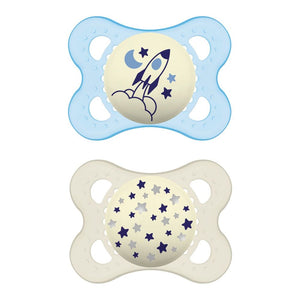 MAM 2-Pack Night Glow-in-the-Dark Pacifiers Set Night Glow-in-the-dark - Boy 0 - 6 Months