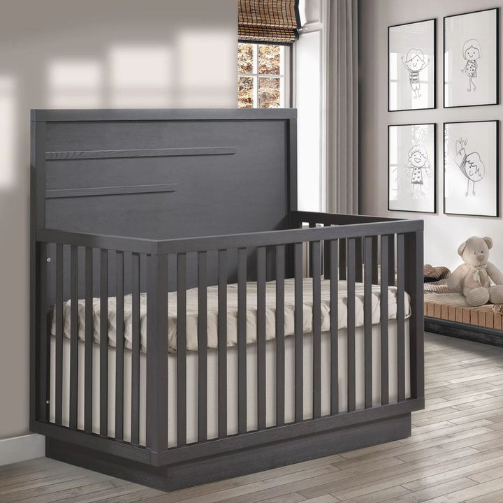 Natart Como 4-in-1 Convertible Crib with Horizontal Molding