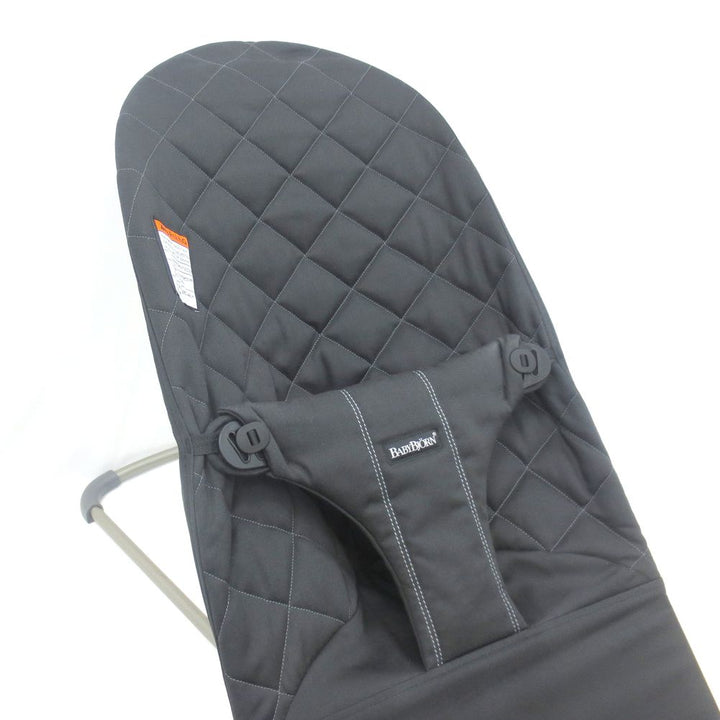 BabyBjorn Bouncer Bliss in Woven Fabric - Classic Quilt, Black on Dark Grey Frame (90435) (Open Box)