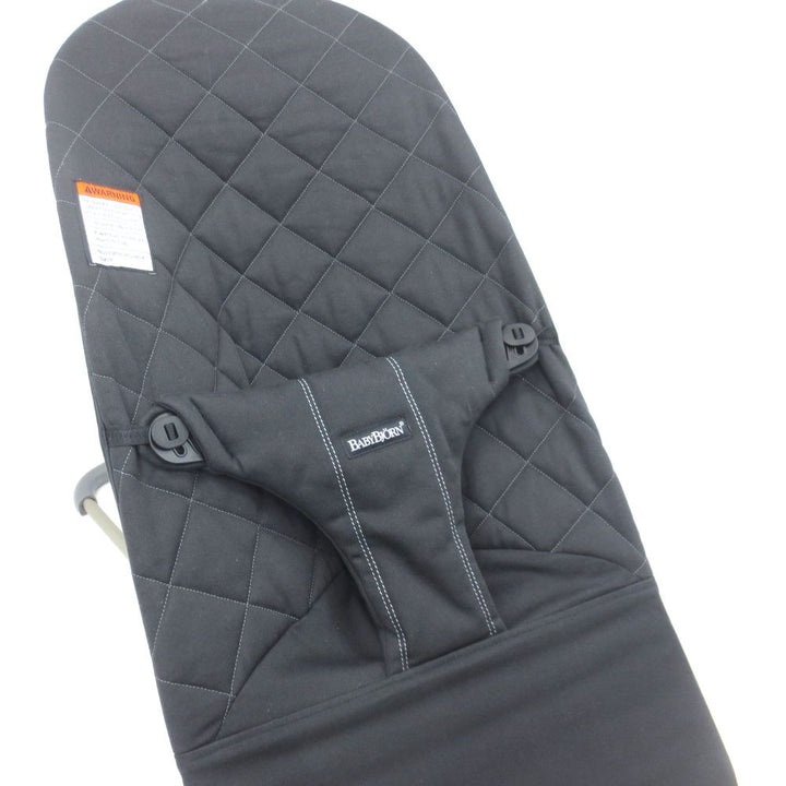 BabyBjorn Bouncer Bliss in Woven Fabric - Classic Quilt, Black on Dark Grey Frame (91104) (Open Box)