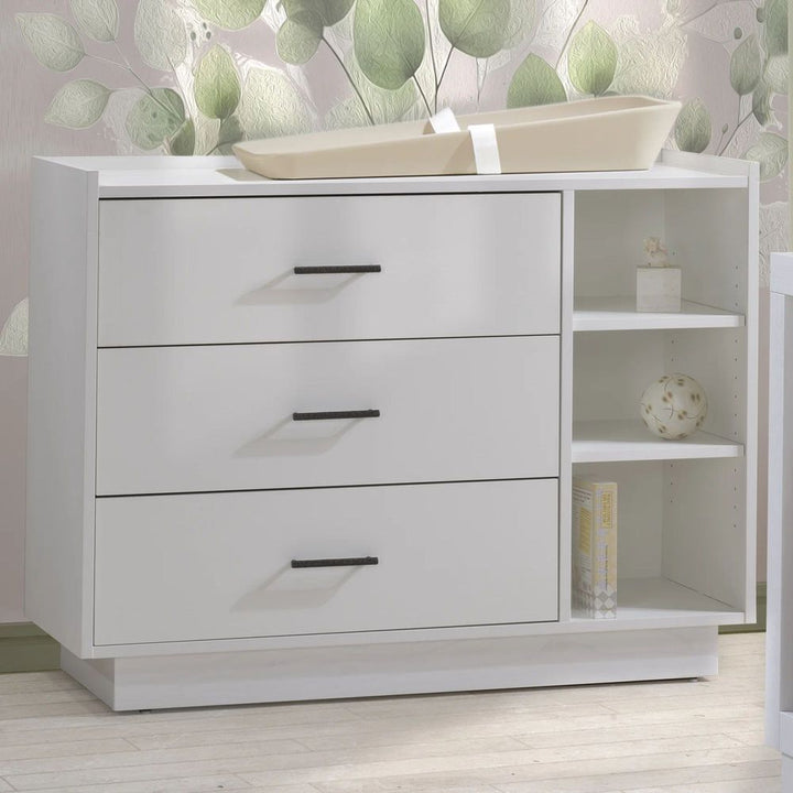 TULIP Tito Collection Crib and Dresser