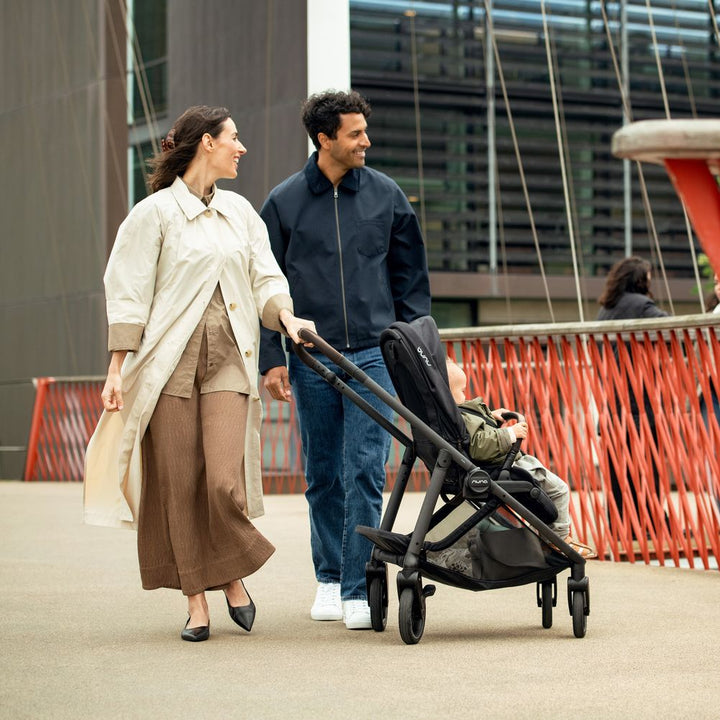 NUNA Swiv Stroller - Caviar