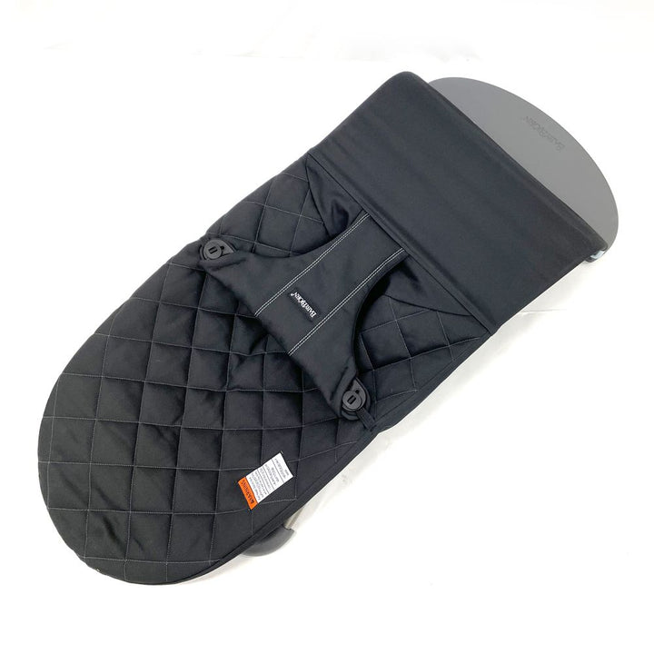 BabyBjorn Bouncer Bliss in Woven Fabric - Classic Quilt, Black on Dark Grey Frame (93017) (Open Box)